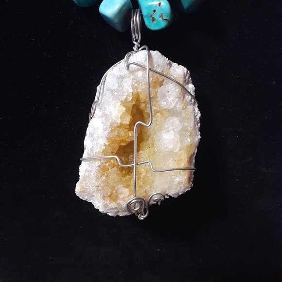 Handmade Skull necklace with turquoise and geode 22" - Picture 2 of 3
